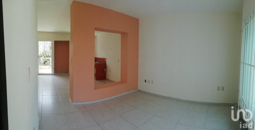 Venta Casa 5 Ambientes Manlio Fabio Altamirano (lecheros)