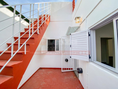 Imagen 10 de 10 de Casa Ph De 3 Ambientes Con 2 Patios