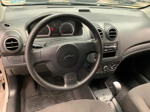 Imagen 10 de 13 de Chevrolet Aveo 1.6 Lt Aut Ac 2015
