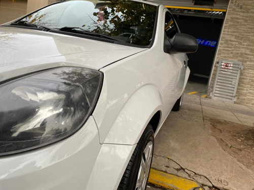 Imagen 10 de 14 de Ford Ka 2013 1.0 Fly Viral 63cv