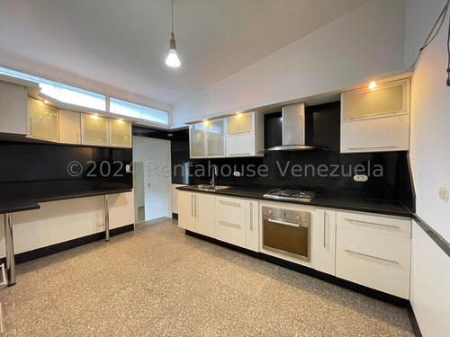Casa Quinta En Venta Zona Norte De Maracay Casa Remodelada Con Piso De Porcelanato Cocina Empotrada Seguridad Rentahouse Nela 25-1318