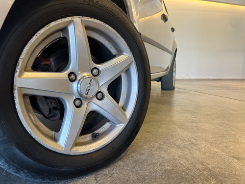 Ford Fiesta Max 1.6 Ambiente