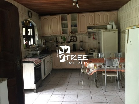 Chácara A Venda Com 6.800 M² Possui 3 Casas No Mesmo Terreno Sendo A Principal Com 3 Quartos (2 Suítes, Hidro) Um Dos Quartos Com Acesso Individual Co - Ch00061 - 4454499