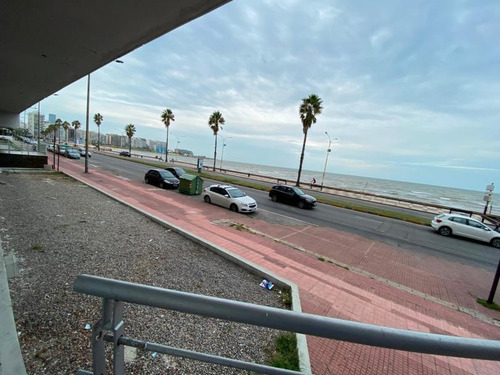 Imagen 5 de 7 de Oficina En La Rambla De Pocitos Con Vista Al Mar