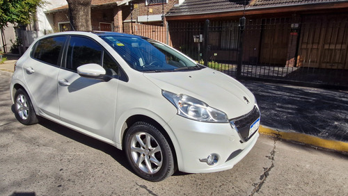 Peugeot 208 1.6 Allure Tiptronic