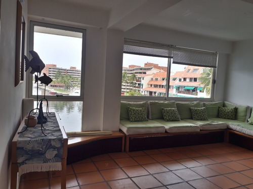 Imagen 3 de 13 de En Venta Apto. 1h Con Muelle Comun Vista A Los Canales Navegables