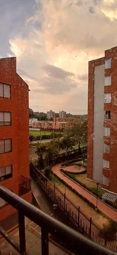 Apartamento En Venta En Portales Del Norte. Cod V16879
