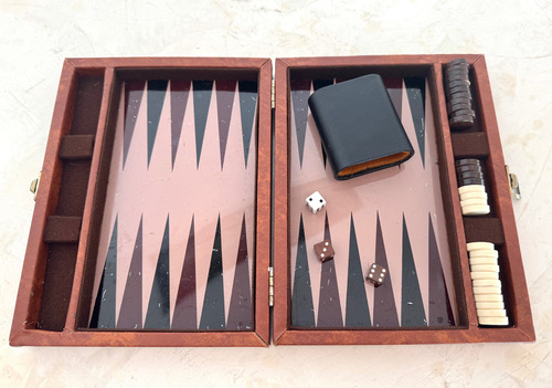 Juego Portátil Backgammon (Usado)