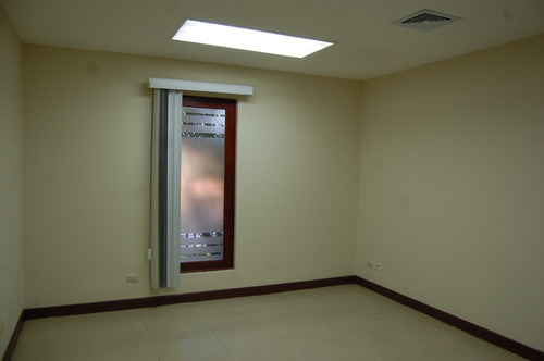 Imagen 1 de 4 de Rento Edificio De Oficinas