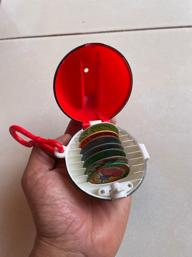 Porta Tazos Pokebola Pokemon Nintendo (Usado)