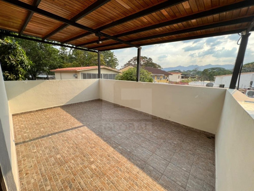 Imagen 16 de 17 de Global Vende Casa - Quinta En Urb. El Trigal Centro - Valencia (glc-789)