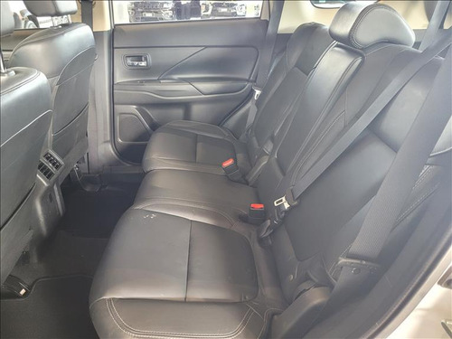 Mitsubishi Outlander 3.0 Mivec v6 Hpe-s Awd