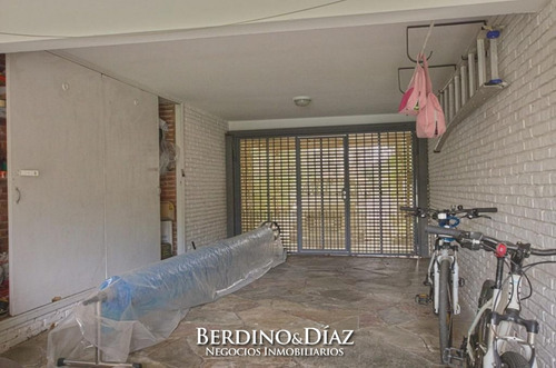 Casa - Playa Mansa 3 Dormitorios. Oportunidad- Ref: 667