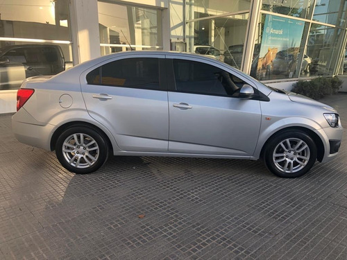 Imagen 3 de 13 de Chevrolet Sonic 4p 1.6 Nafta Lt Manual 2014