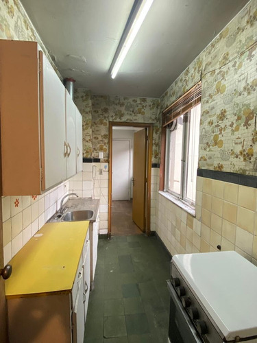 Moneda / Mac Iver Amplio Dpto. 3 Dorm. Y 2 Baños