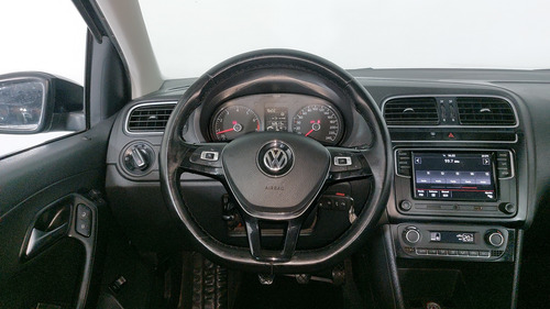 Volkswagen Vento 1.6 HIGHLINE STD.