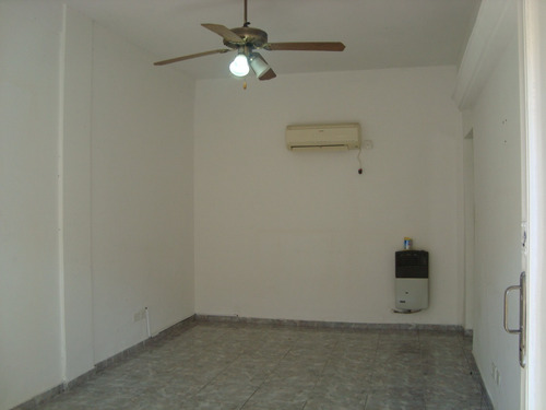 Boedo. Yapeyu 400 Ph Tipo Casa 2 Ambientes Planta Baja
