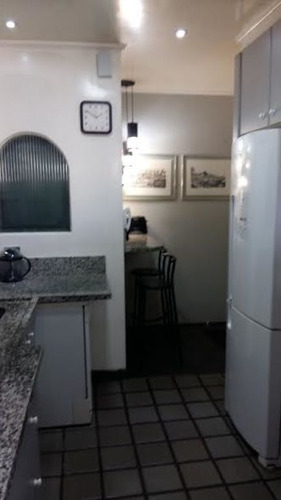 Imagem 6 de 15 de Excelente Casa Térrea Com Piscina Próximo Metrô - Di28500