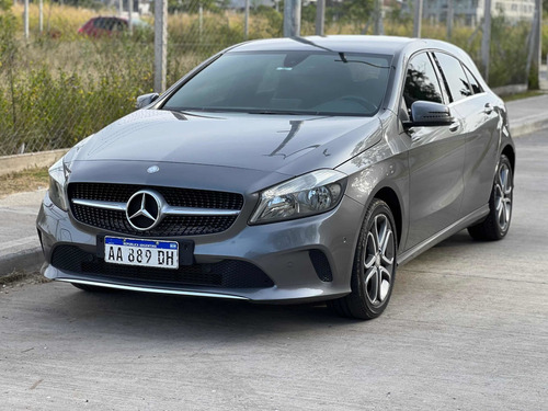 Imagen 1 de 7 de Mercedes-benz Clase A 1.6 A200 Urban 156cv 2017