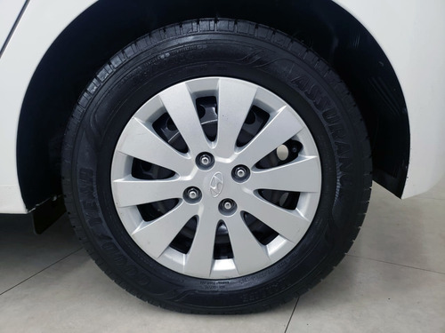 Imagem 10 de 17 de Hyundai Hb20 1.6 Comfort Plus 16v Flex 4p Completo 2014 2015
