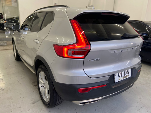 Volvo XC40 2.0 T4 5p