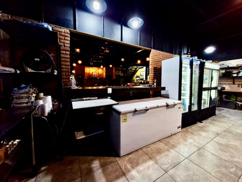 3 Traspaso Restaurante Zibata
