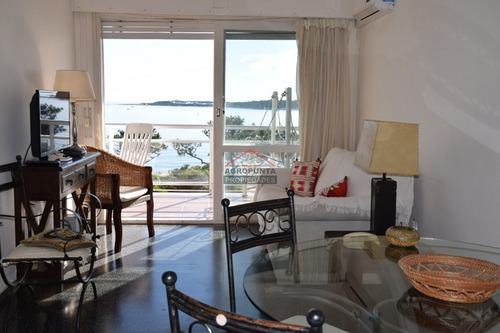 Apartamento En Mansa, 1 Dormitorios *- Ref: 4771