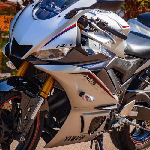 Imagem 9 de 10 de Moto Yamaha Yzf R3 Prata Ano 2021 Com Baixo Km