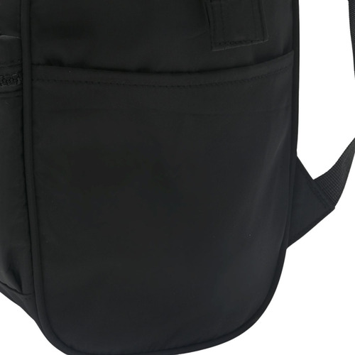 Mochila Boca De Pez Con Llavero Jade Skora Q Color Negro Diseño De La Tela Liso