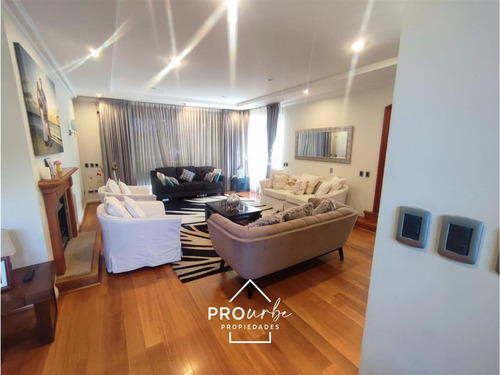 Casa En Venta De 7 Dorm. En Las Condes