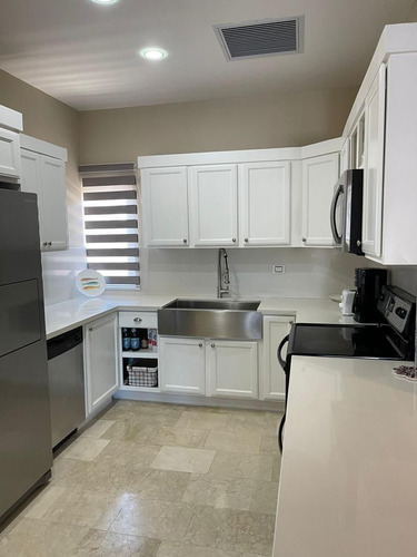 Venta Apartamento En Aquamarina (cap Cana Marina): 2 Dormitorios, Vista Marina
