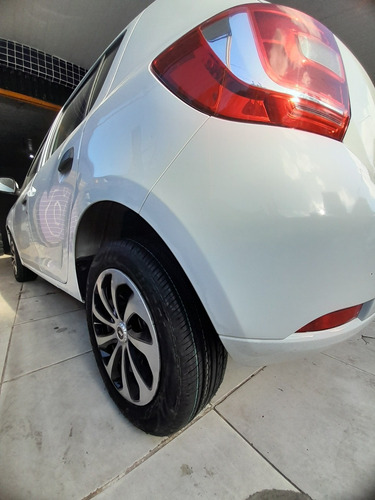 Imagem 12 de 13 de Renault Sandero 2018 1.0 12v Authentique Sce 5p