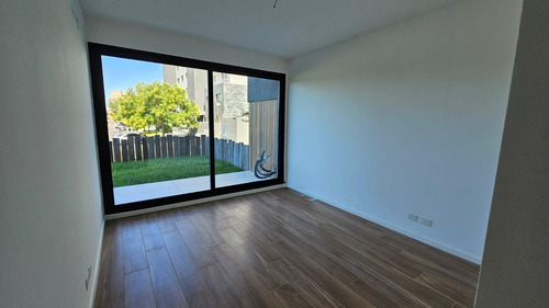 Venta Y Alquiler De Departamento 3 Ambientes En Pb Con Jardin Propio Cochera Y Baulera Nordelta
