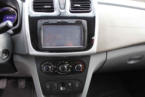 Imagen 13 de 15 de Renault Logan 2015 4p Privilege L4/1.6 Man