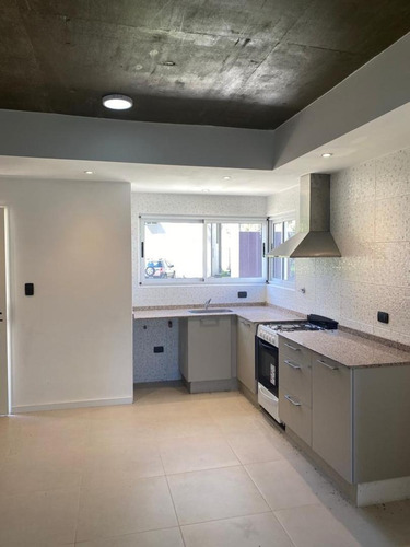 Imagen 7 de 14 de Duplex A Estrenar En Barrio Cinco Esquinas