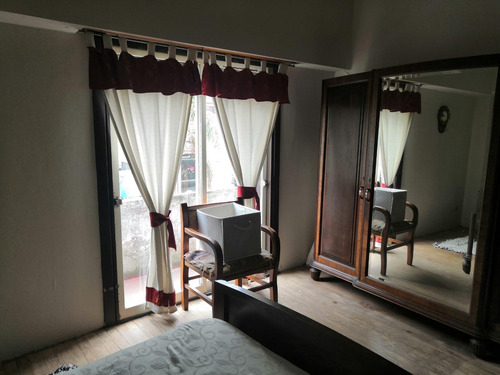 Ph En Venta - 5 Dormitorios 2 Baños - 301mts2 - Luján