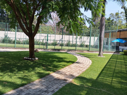 Casa En Venta Con Alberca Privada En Par Vial Jiutepec Morelos