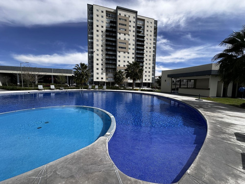 Renta Depa $17,500 | 2 Rec Piso 9 + Terraza| Biosfera Towers Juriquilla