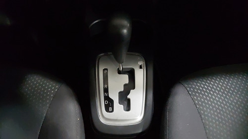 Dodge Attitude 1.2 Se At