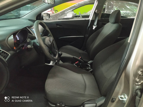 Imagem 3 de 9 de Hyundai Hb20 1.0 Comfort 12v Flex 4p Manual