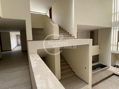 Lujosa Casa En Venta De 10 Dorm. En Las Condes
