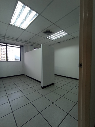 Imagen 10 de 16 de Ml. Alquiler De Oficina En Caracas - Libertador - La Campiña