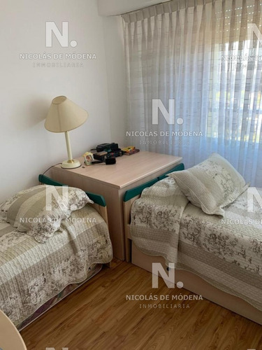Departamento En Excelentes Condiciones, Punta Del Este- Ref: 3399