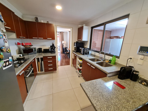 Preciosa Casa 5d 4b En El Mejor Sector El Huinganal