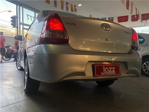 Toyota Etios 1.5 X Plus Sedan 16v Flex 4p Manual