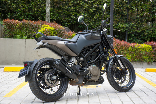 Husqvarna Svartpilen 401
