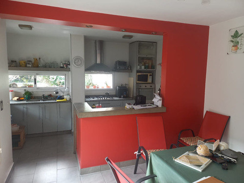 Chalet De Estilo 3 Cdas. Estación 4 Amb. Gran Fondo Libre