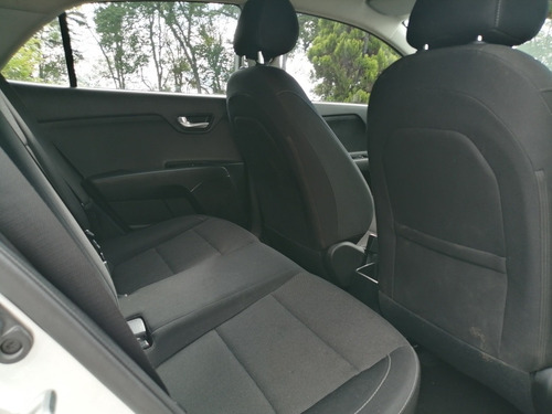 Kia Rio Zenit Mecanico