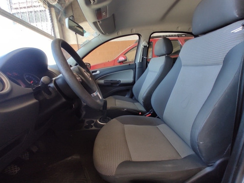 Volkswagen Voyage 1.6 Confortline 101cv