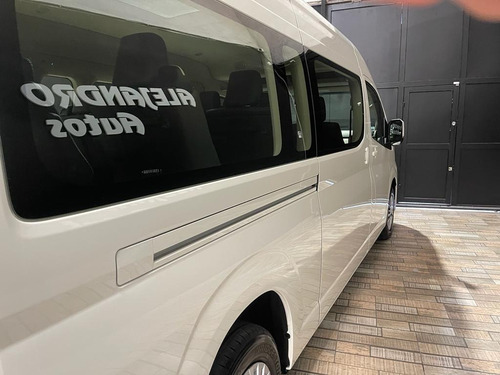 Imagen 15 de 16 de Toyota Hiace Commuter Gl 2022